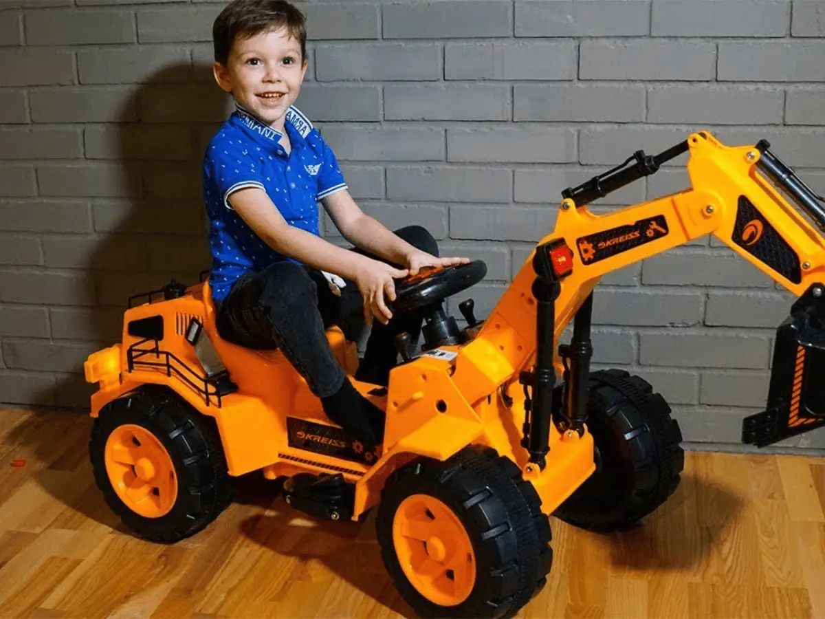 Read more about the article Complete Guide to Ride-On Toy Excavators